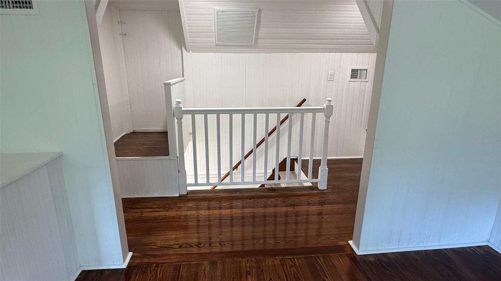 SNELL & HAMLETTS NORTH SHORE ADD - Residential Lease