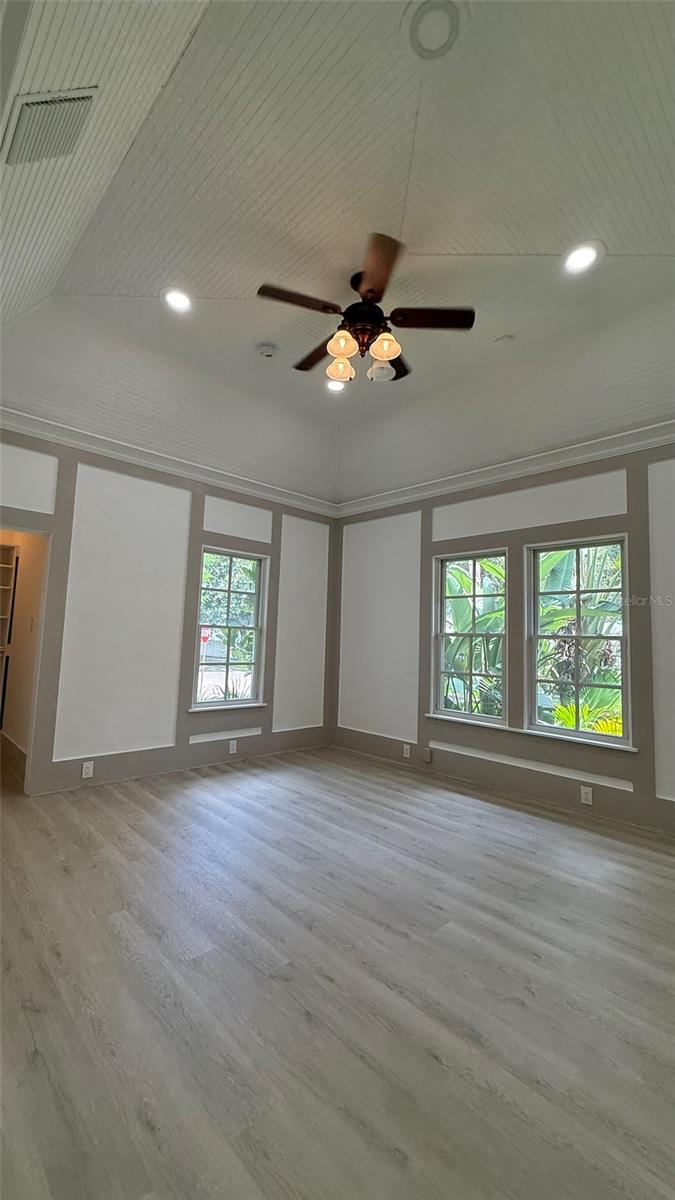 SNELL & HAMLETTS NORTH SHORE ADD - Residential Lease