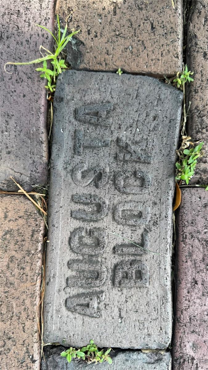 SNELL & HAMLETTS NORTH SHORE ADD - Residential Lease