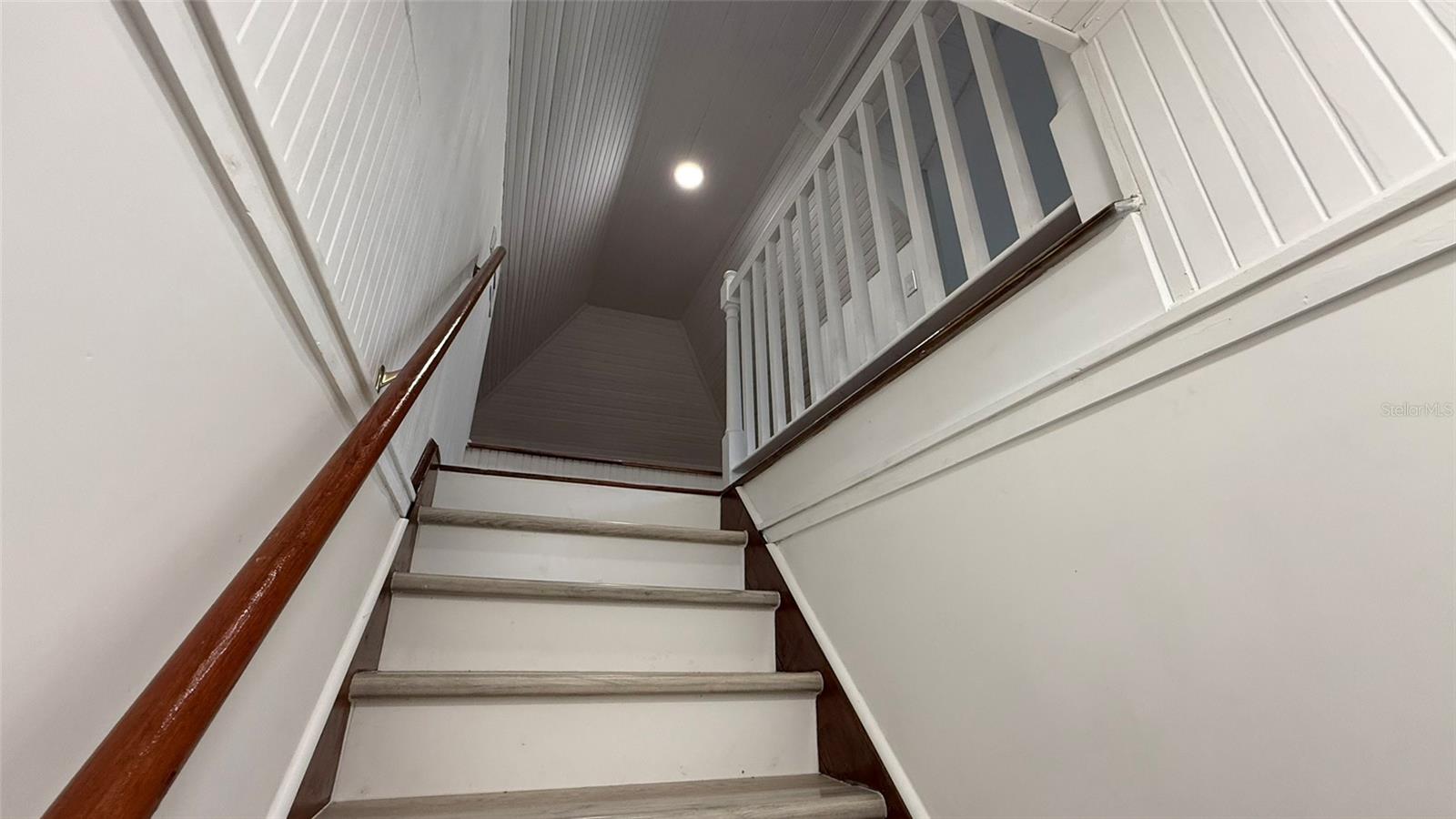 SNELL & HAMLETTS NORTH SHORE ADD - Residential Lease