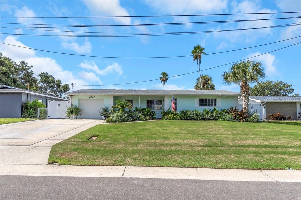 Photo of 1071 Suemar Road, Dunedin, FL 34698 (MLS # TB8551655)