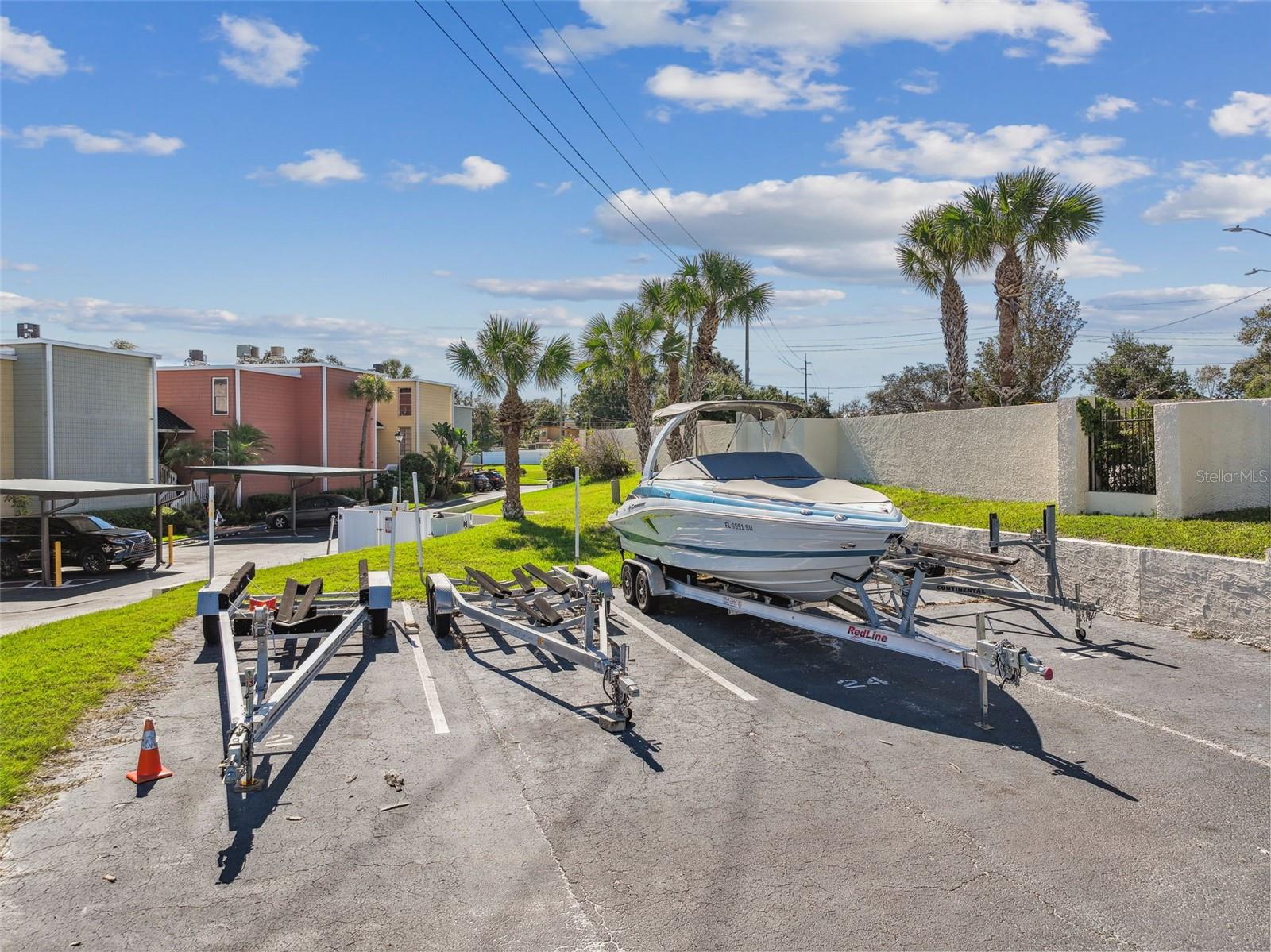 THE MARINA CLUB OF TAMPA A CON - Residential