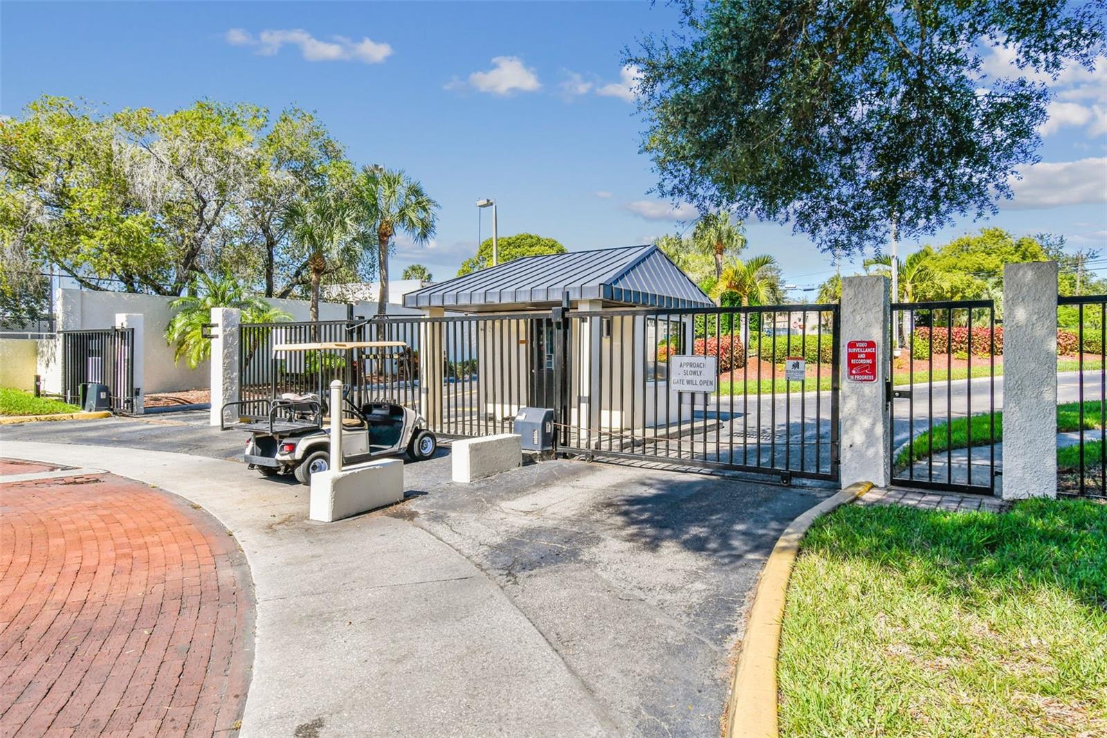 THE MARINA CLUB OF TAMPA A CON - Residential