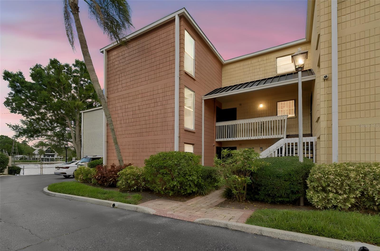 THE MARINA CLUB OF TAMPA A CON - Residential