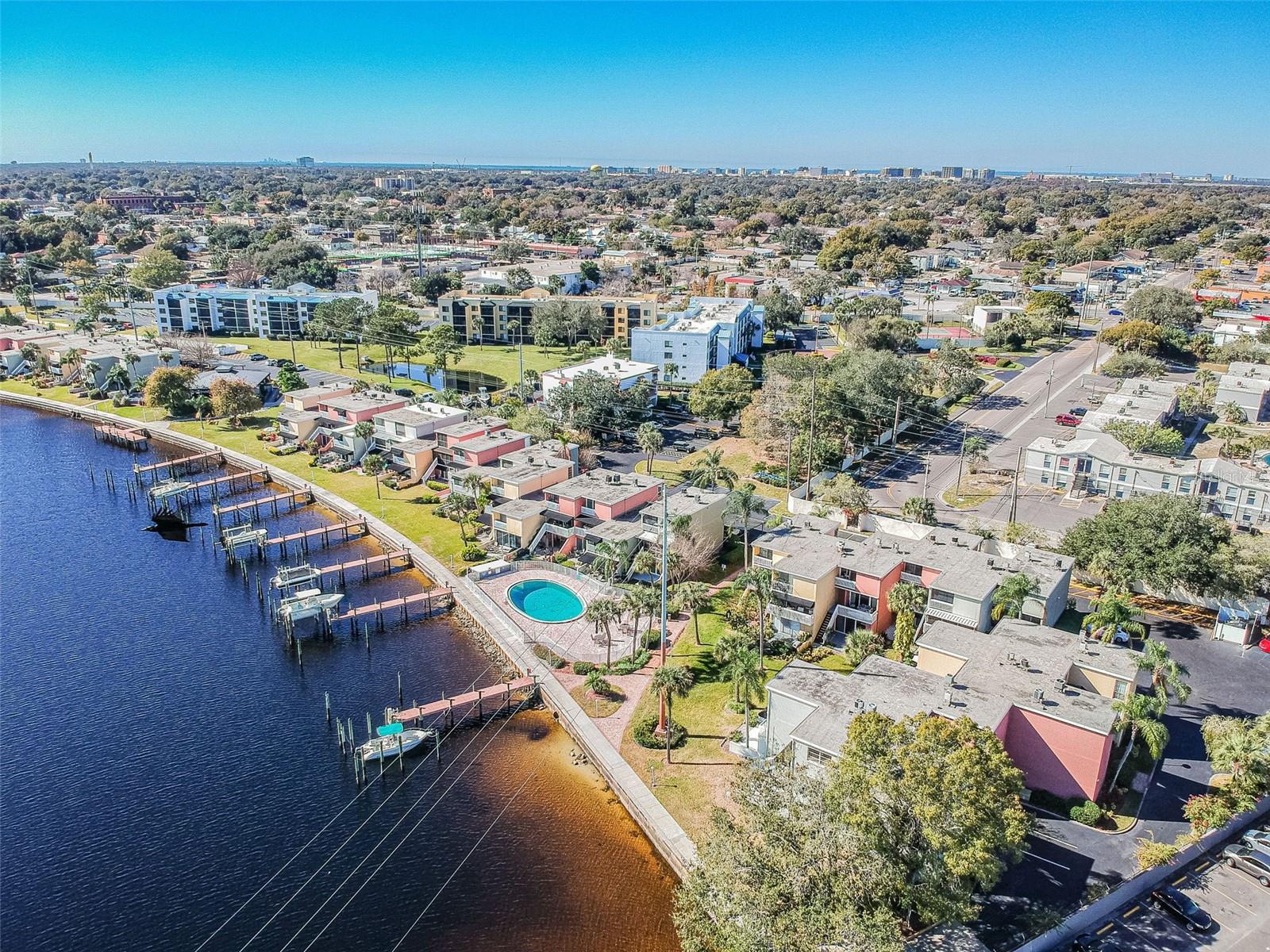 THE MARINA CLUB OF TAMPA A CON - Residential