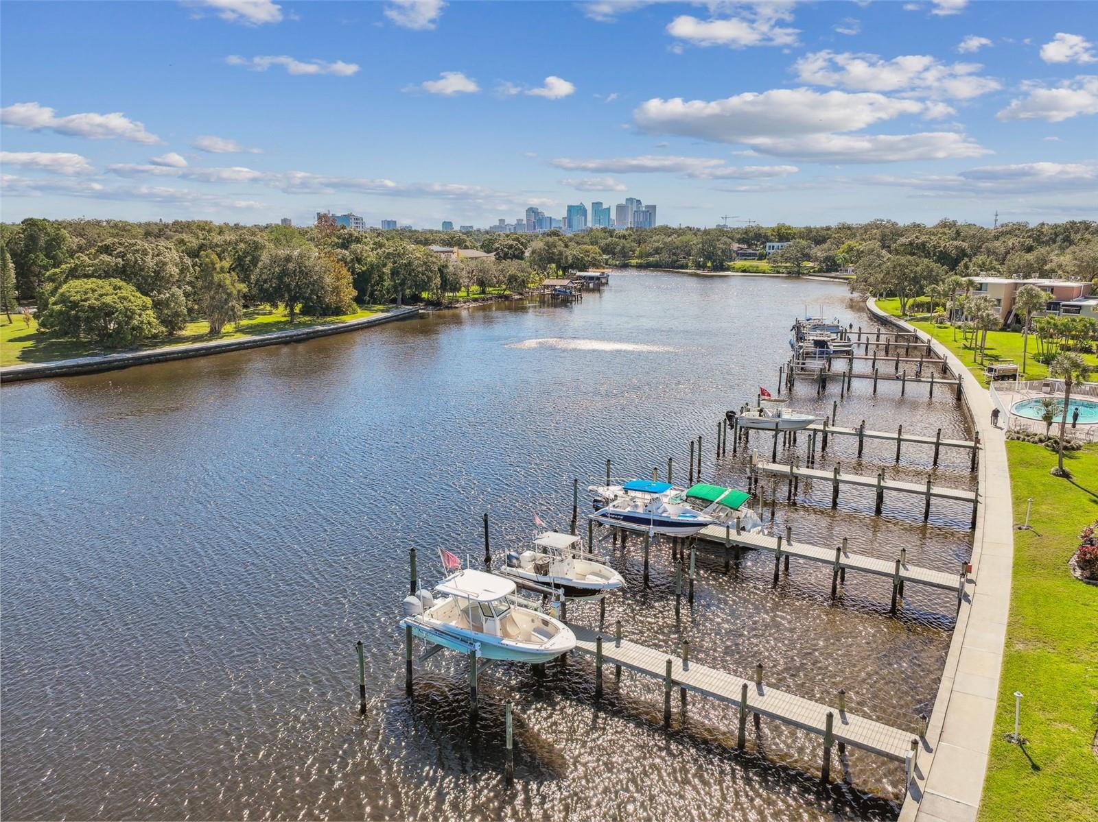 THE MARINA CLUB OF TAMPA A CON - Residential