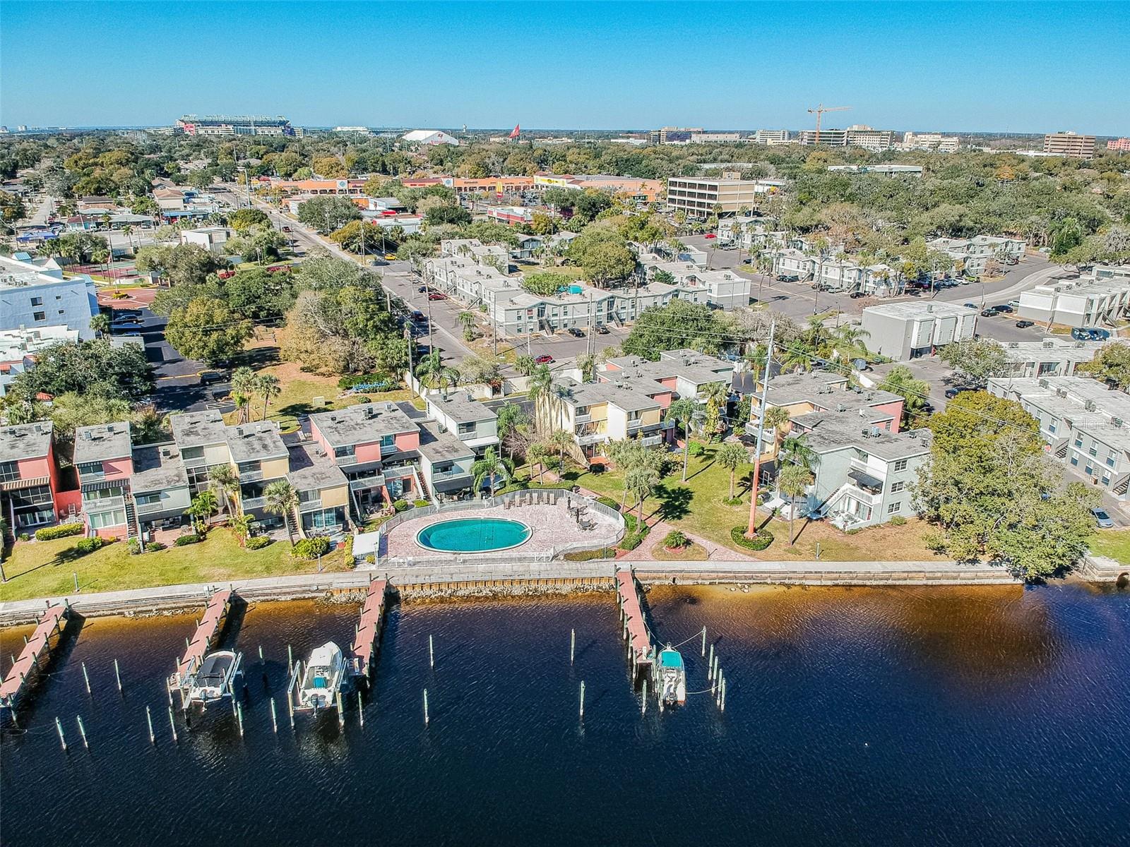 THE MARINA CLUB OF TAMPA A CON - Residential