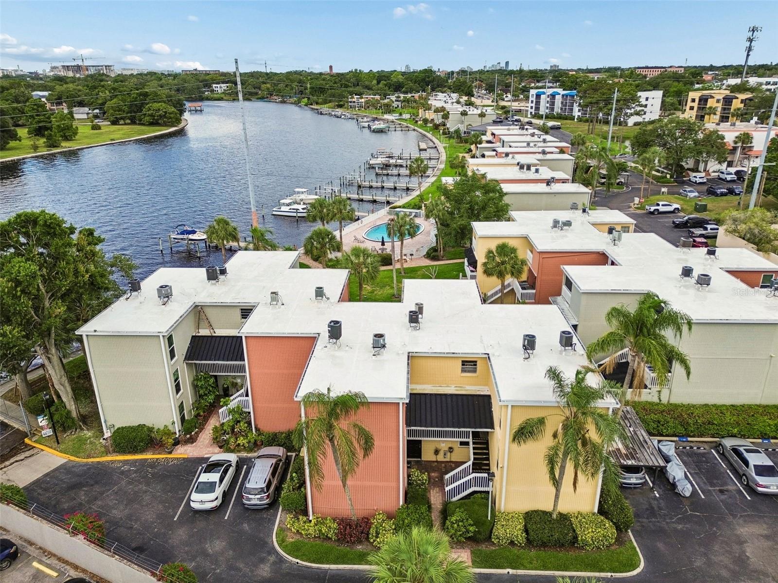 THE MARINA CLUB OF TAMPA A CON - Residential