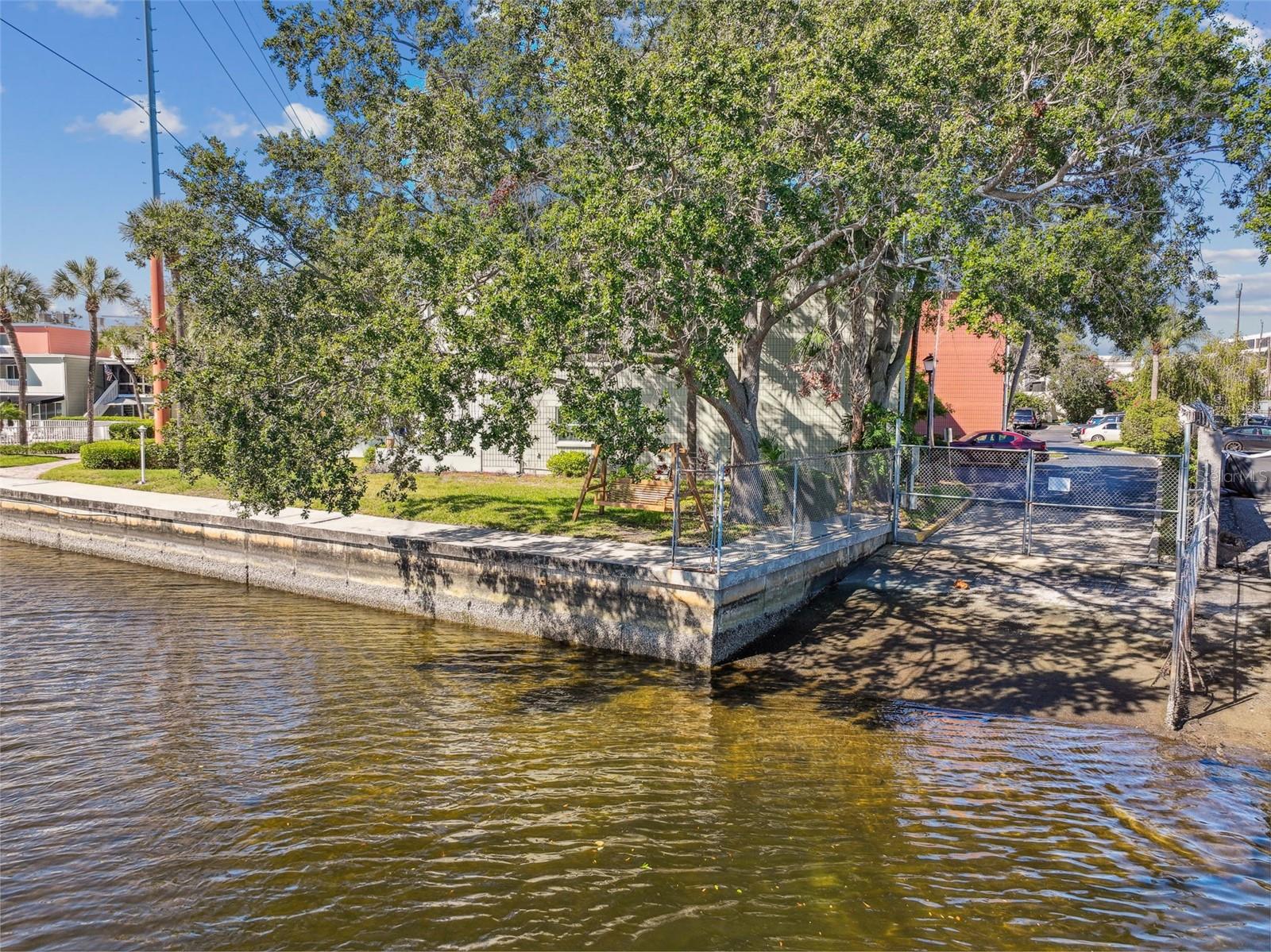 THE MARINA CLUB OF TAMPA A CON - Residential