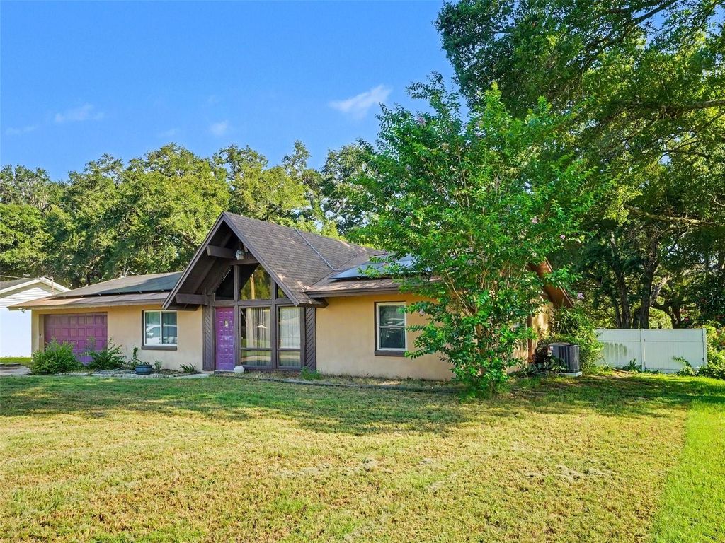 Photo of 128 N Pointe Drive, Auburndale, FL 33823 (MLS # TB8528209)