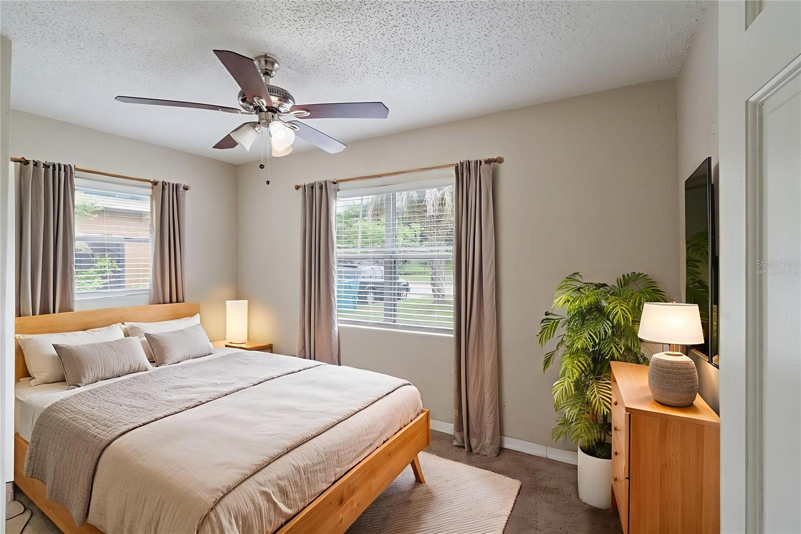 LAKE LAWNE SHORES - Residential