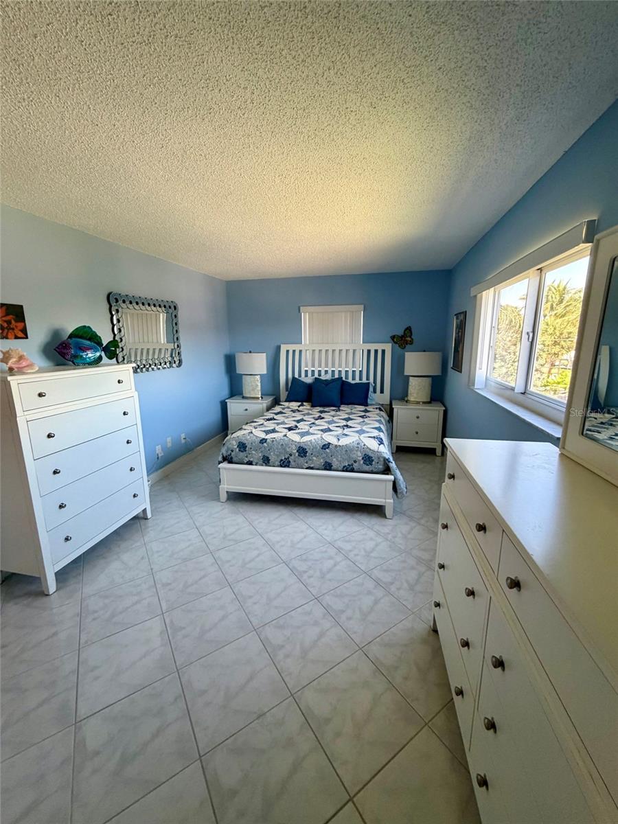 LA COTE CONDO - Residential
