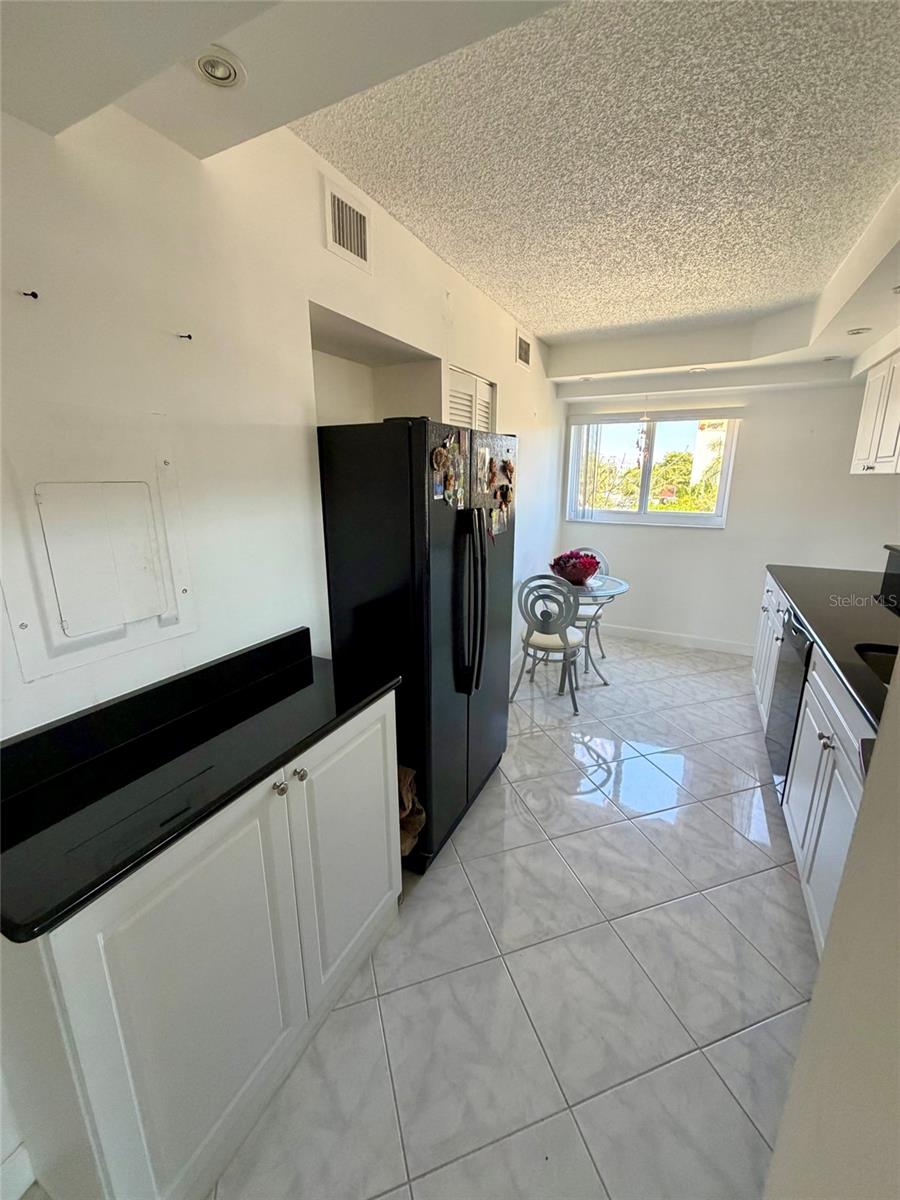 LA COTE CONDO - Residential
