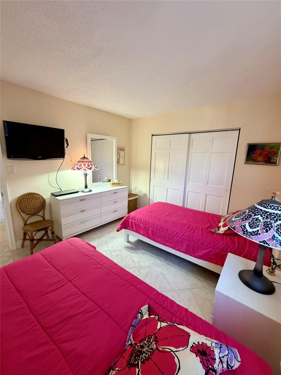 LA COTE CONDO - Residential