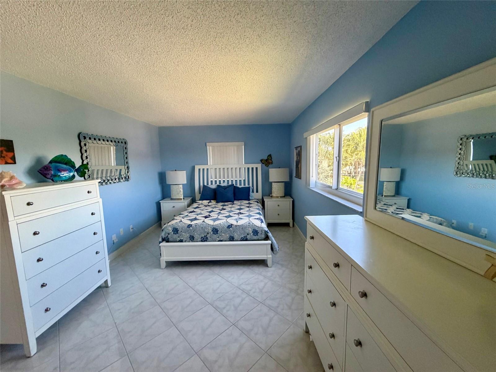 LA COTE CONDO - Residential
