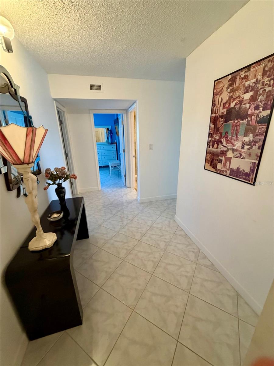 LA COTE CONDO - Residential