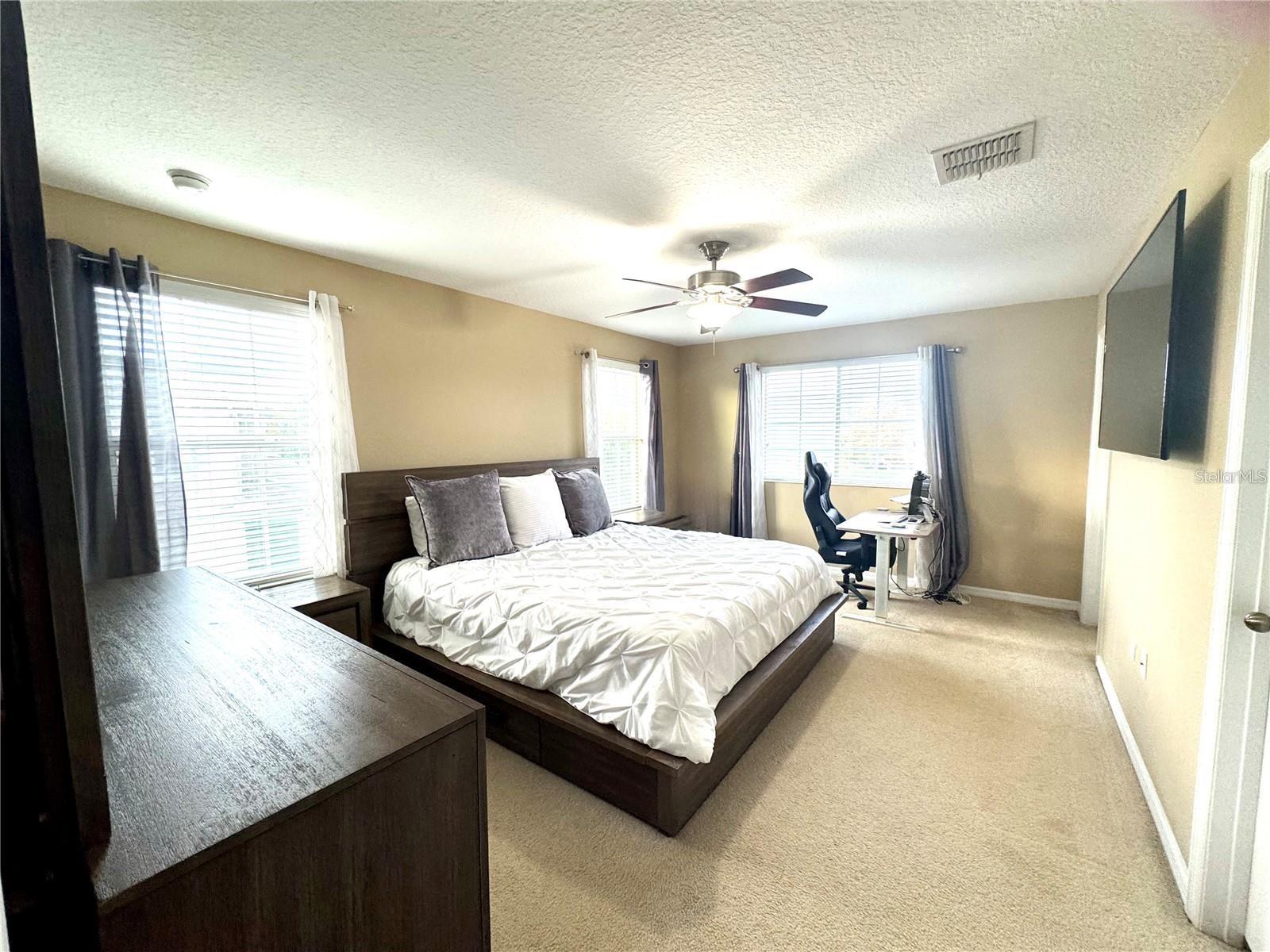 RIVERVIEW TWNHMS PH II - Residential
