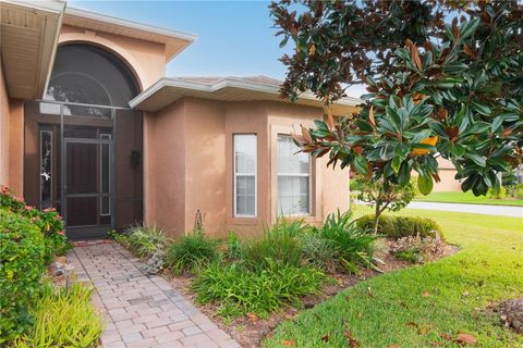 A home in WINTER HAVEN