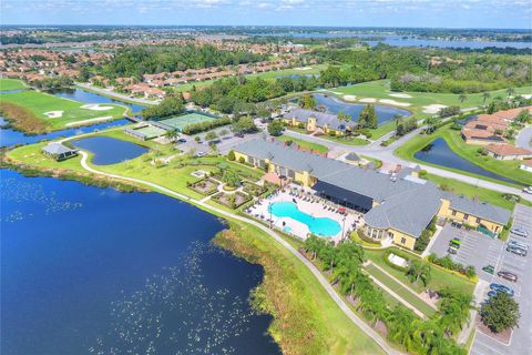 A home in WINTER HAVEN