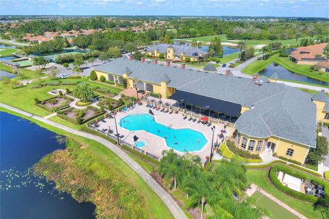 A home in WINTER HAVEN