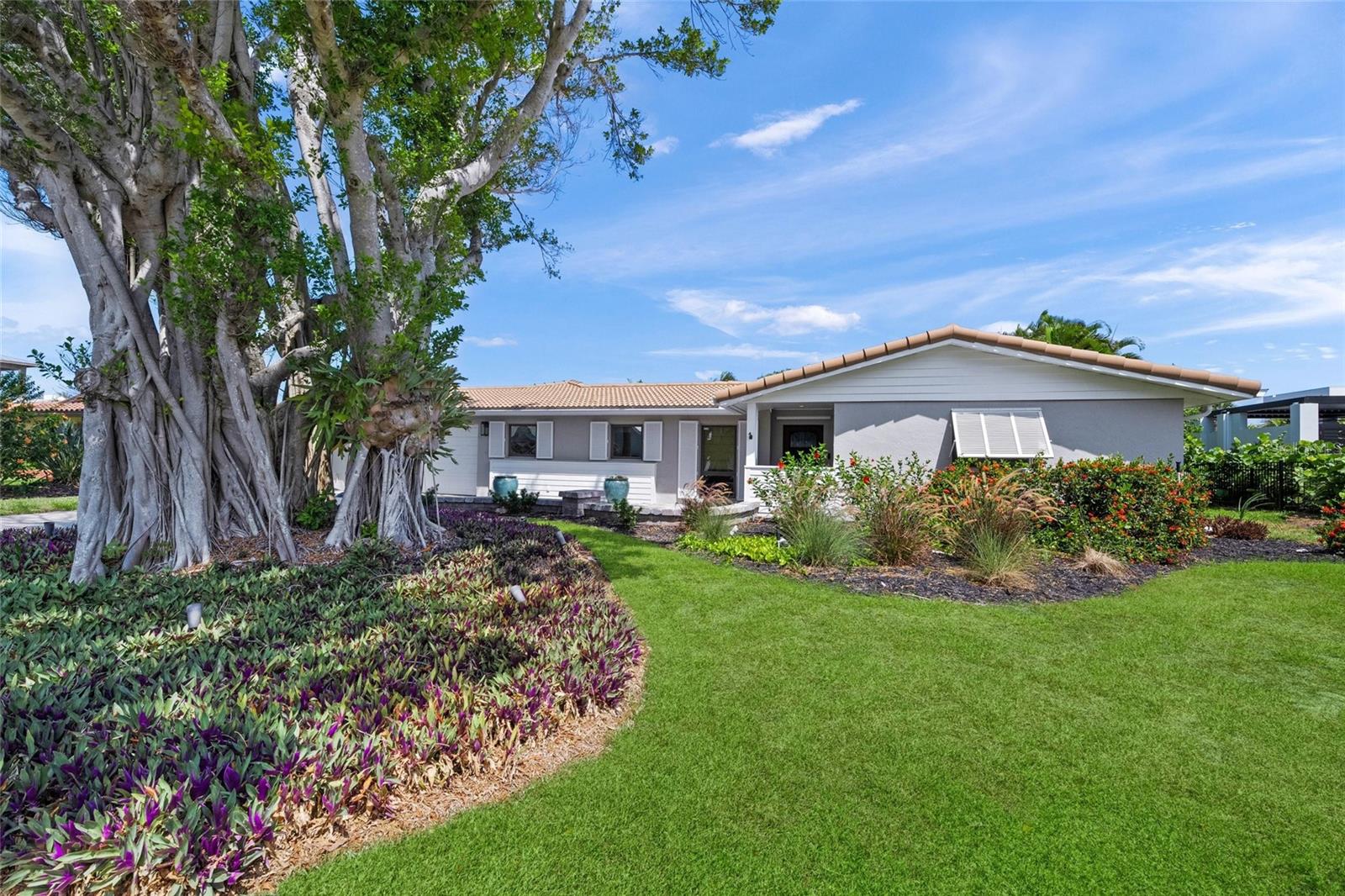 549 Halyard Ln, Longboat Key, FL, 34228, USA, 3 Bedrooms Bedrooms, ,2 BathroomsBathrooms,Residential,Active,549 Halyard Ln,A4696535