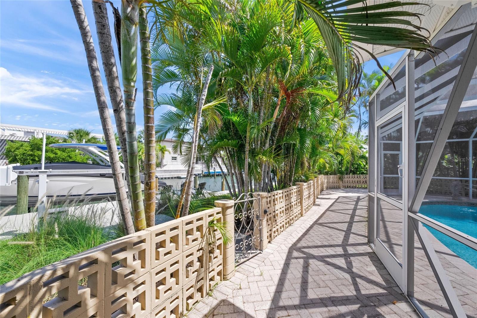 549 Halyard Ln, Longboat Key, FL, 34228, USA, 3 Bedrooms Bedrooms, ,2 BathroomsBathrooms,Residential,Active,549 Halyard Ln,A4696535