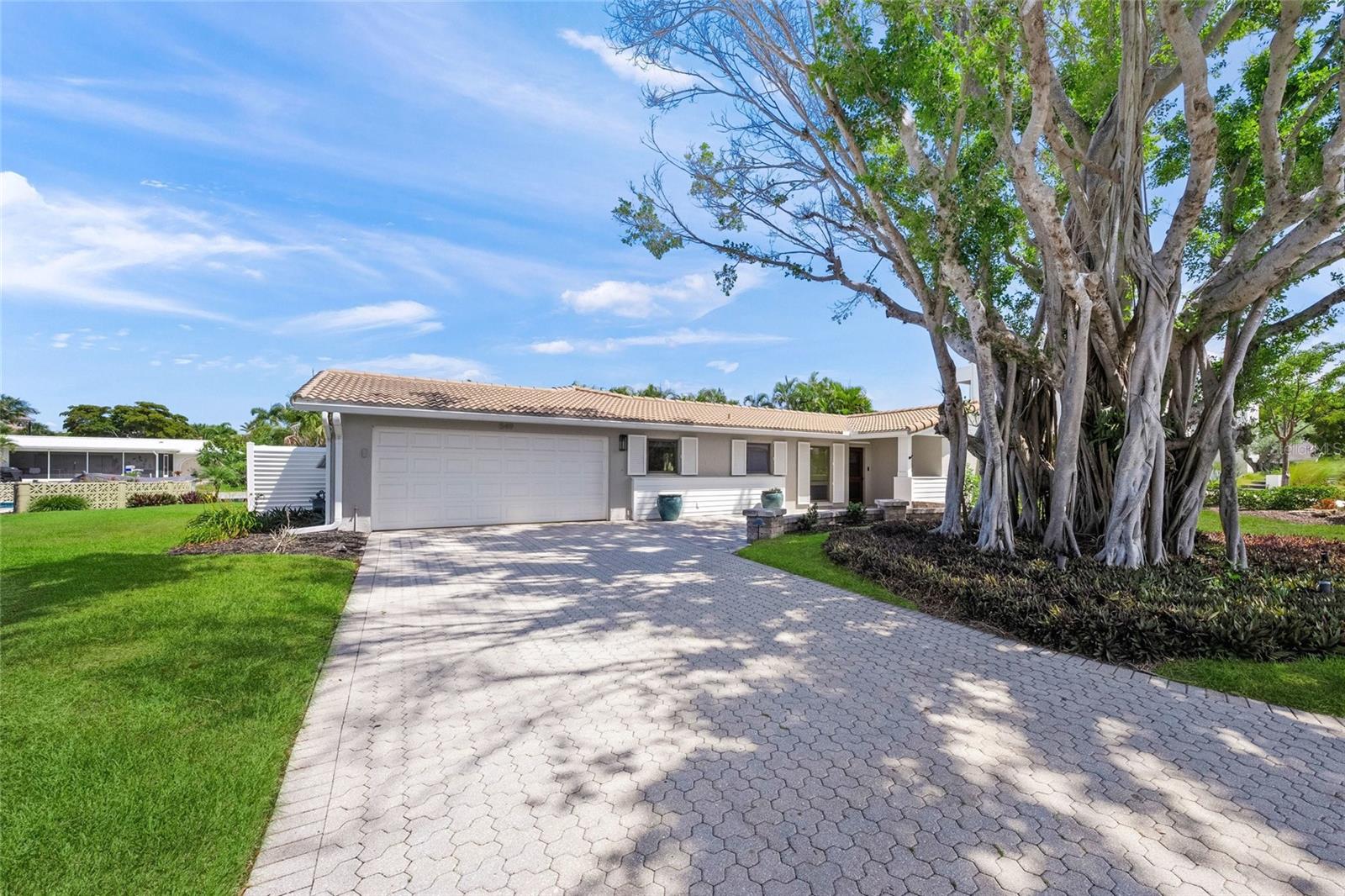 549 Halyard Ln, Longboat Key, FL, 34228, USA, 3 Bedrooms Bedrooms, ,2 BathroomsBathrooms,Residential,Active,549 Halyard Ln,A4696535