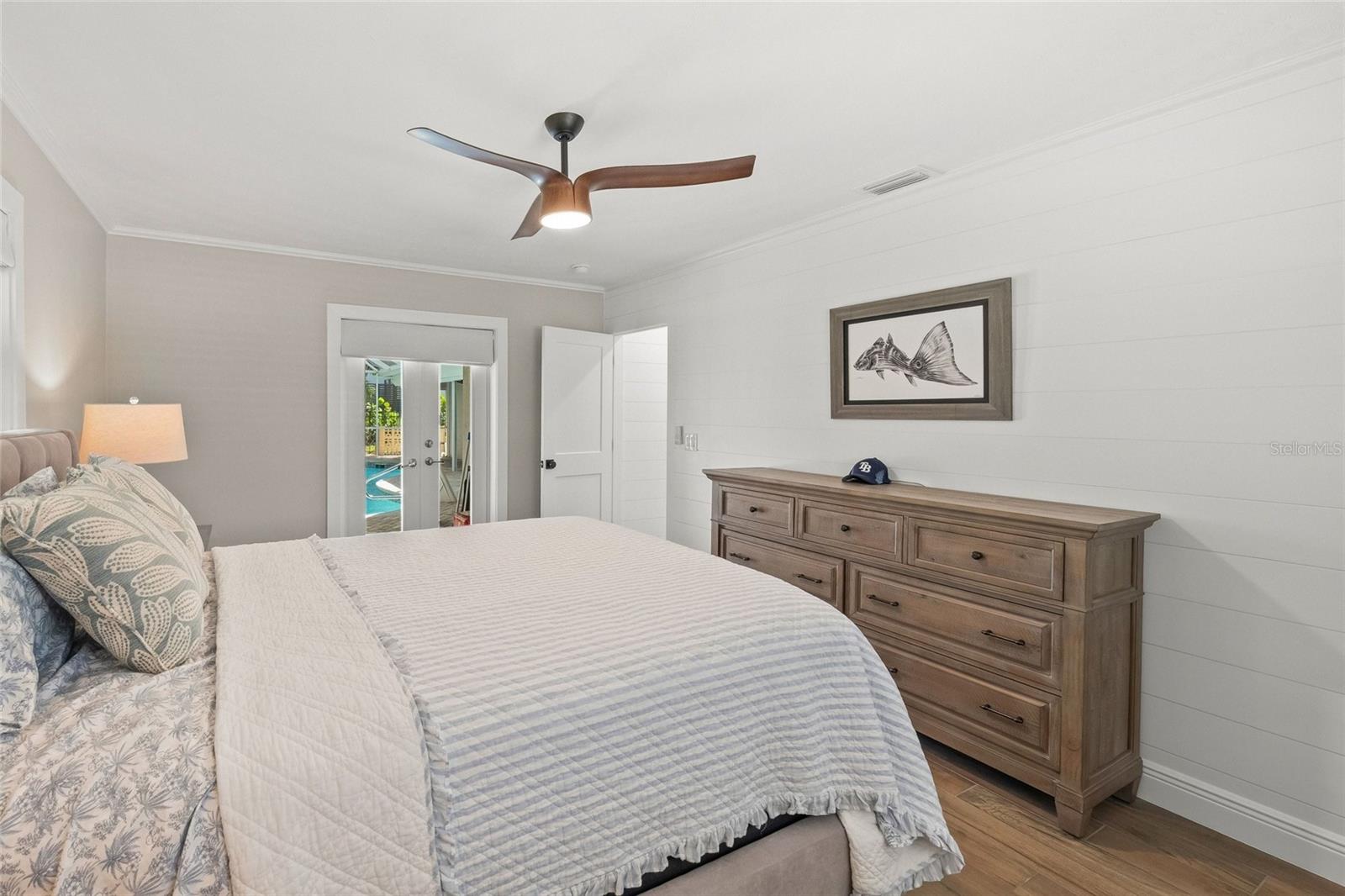 549 Halyard Ln, Longboat Key, FL, 34228, USA, 3 Bedrooms Bedrooms, ,2 BathroomsBathrooms,Residential,Active,549 Halyard Ln,A4696535