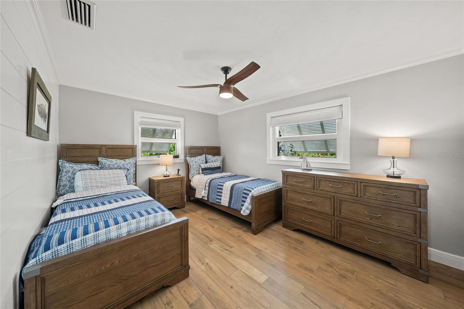 549 Halyard Ln, Longboat Key, FL, 34228, USA, 3 Bedrooms Bedrooms, ,2 BathroomsBathrooms,Residential,Active,549 Halyard Ln,A4696535