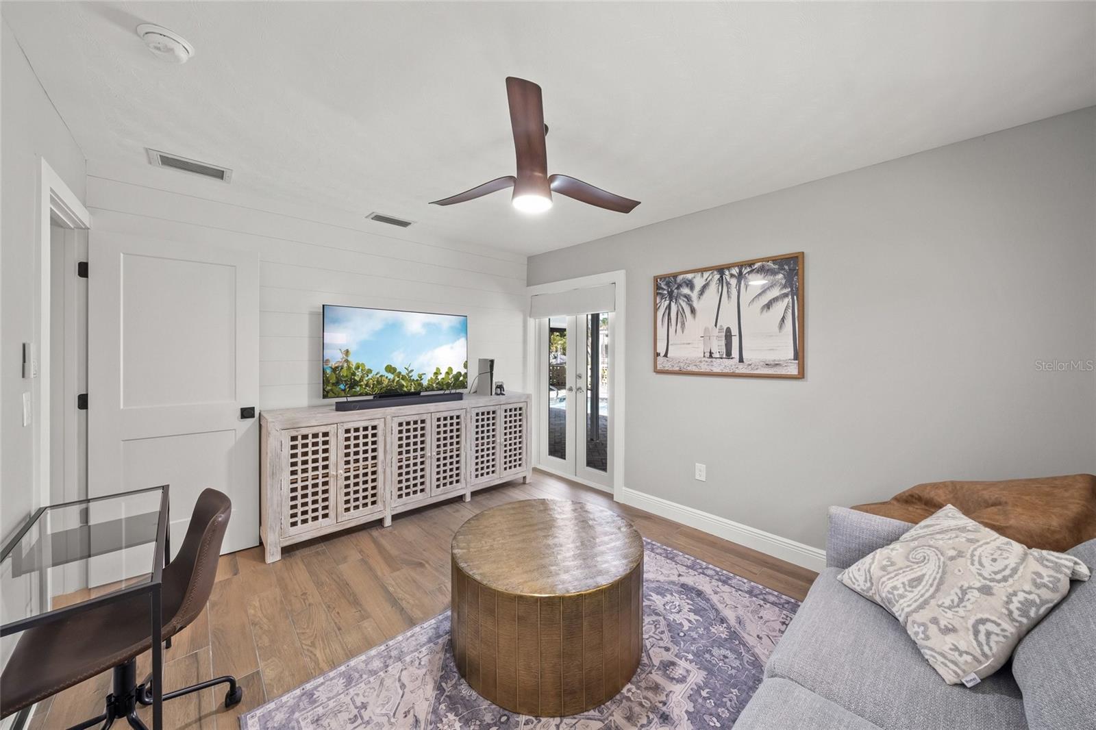 549 Halyard Ln, Longboat Key, FL, 34228, USA, 3 Bedrooms Bedrooms, ,2 BathroomsBathrooms,Residential,Active,549 Halyard Ln,A4696535
