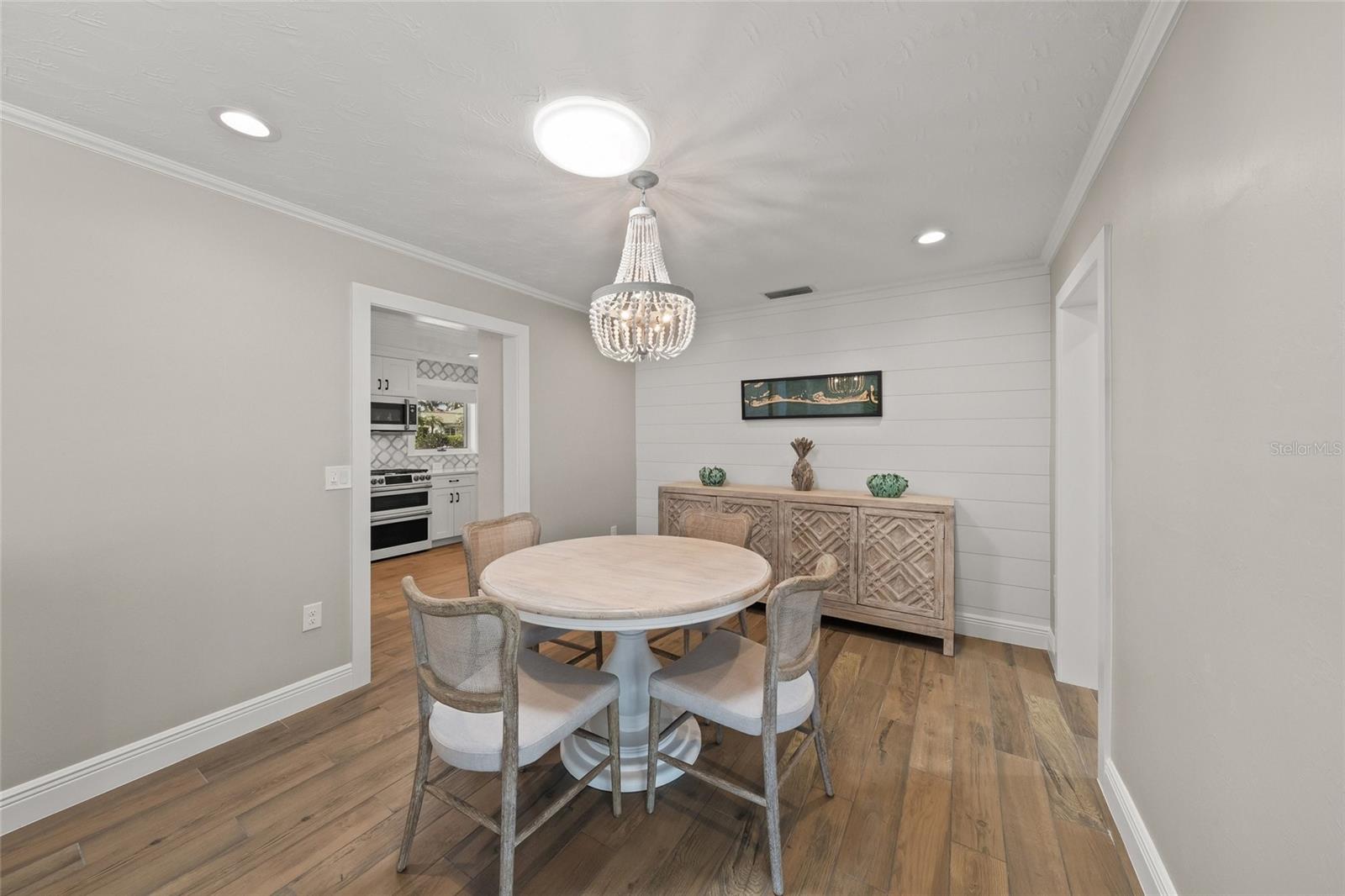 549 Halyard Ln, Longboat Key, FL, 34228, USA, 3 Bedrooms Bedrooms, ,2 BathroomsBathrooms,Residential,Active,549 Halyard Ln,A4696535