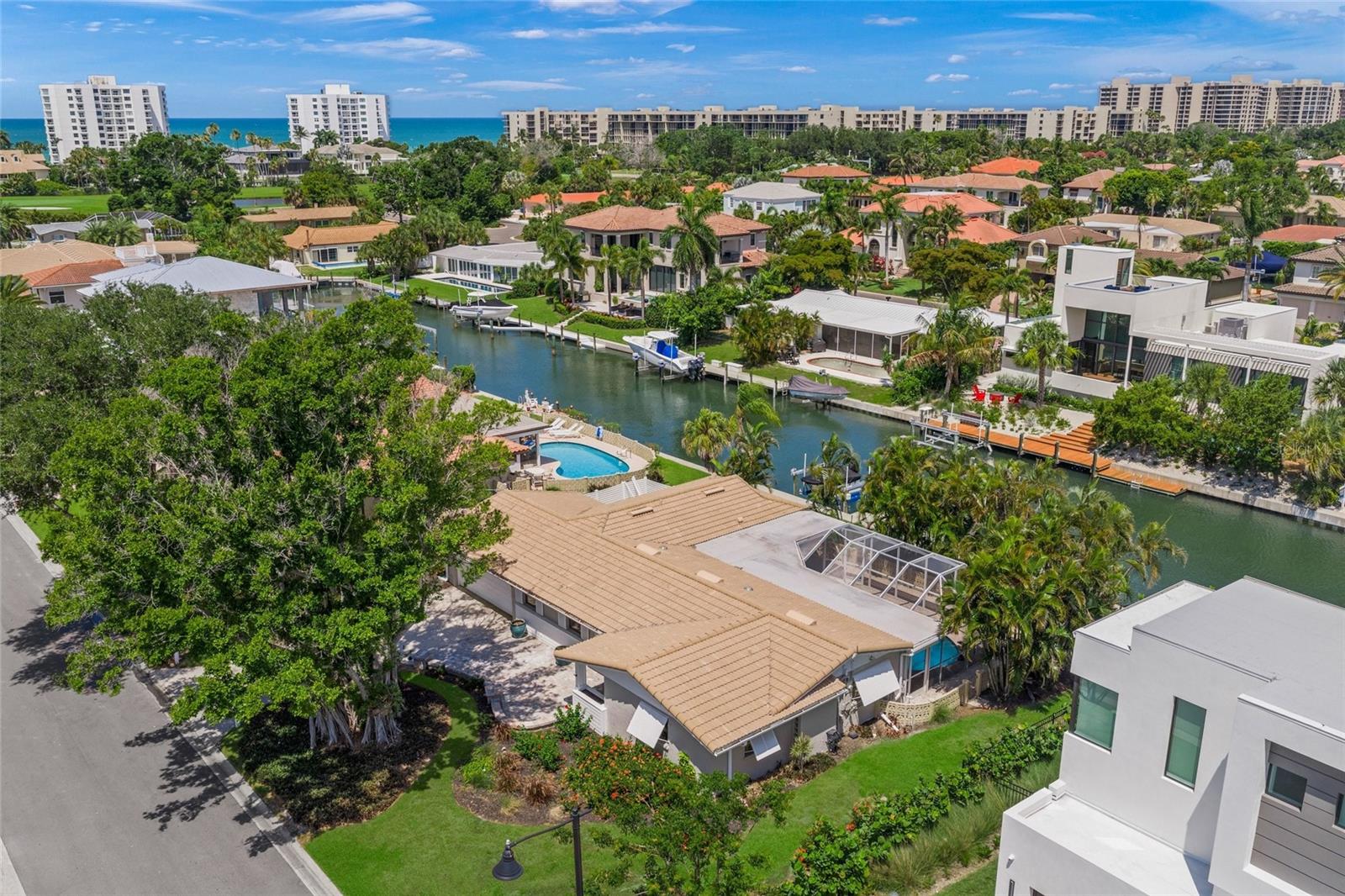 549 Halyard Ln, Longboat Key, FL, 34228, USA, 3 Bedrooms Bedrooms, ,2 BathroomsBathrooms,Residential,Active,549 Halyard Ln,A4696535