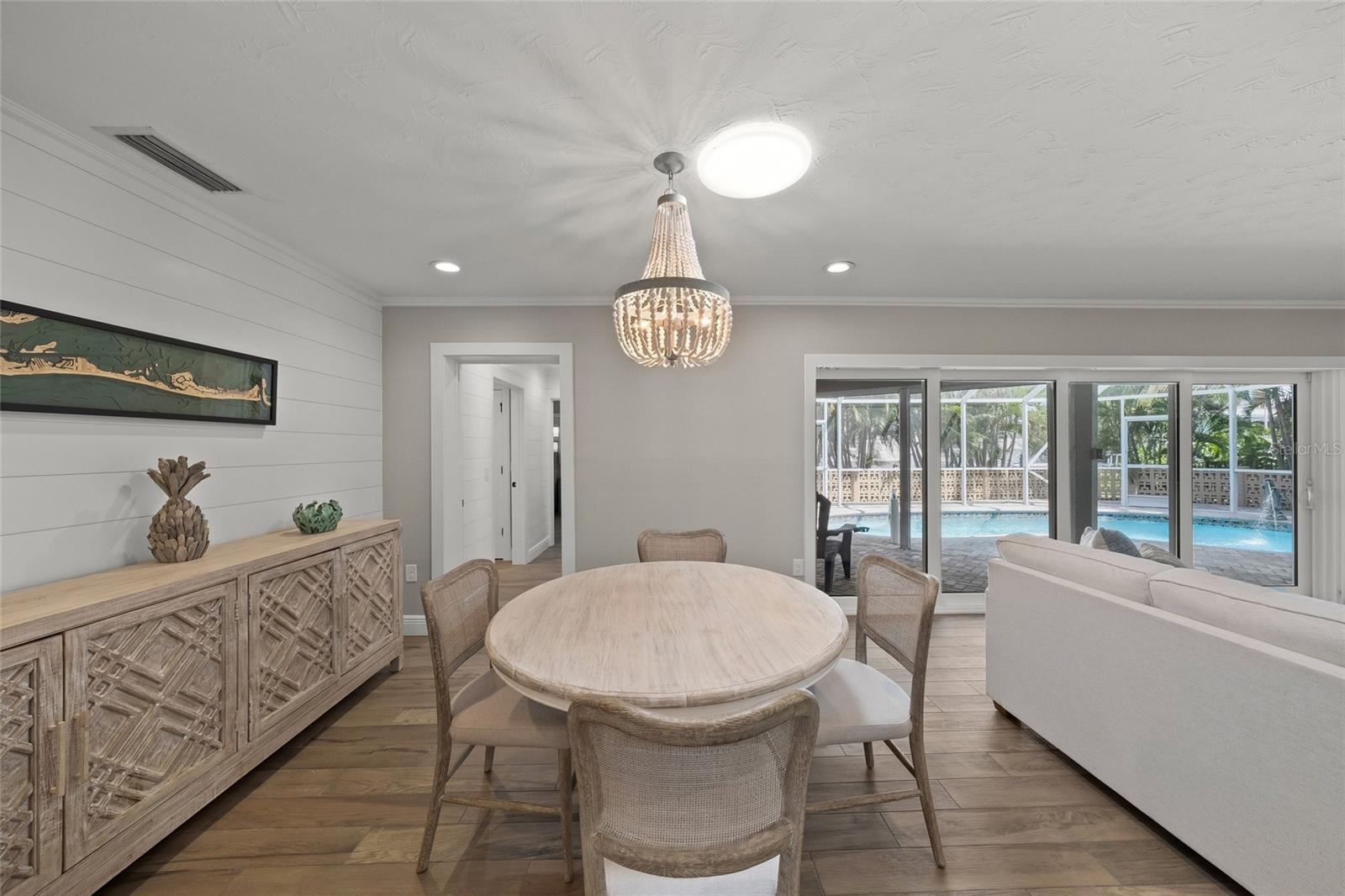 549 Halyard Ln, Longboat Key, FL, 34228, USA, 3 Bedrooms Bedrooms, ,2 BathroomsBathrooms,Residential,Active,549 Halyard Ln,A4696535
