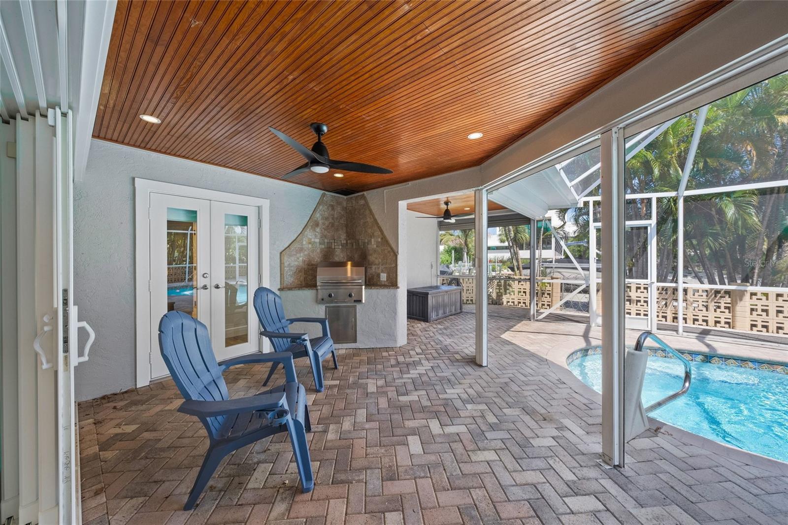 549 Halyard Ln, Longboat Key, FL, 34228, USA, 3 Bedrooms Bedrooms, ,2 BathroomsBathrooms,Residential,Active,549 Halyard Ln,A4696535