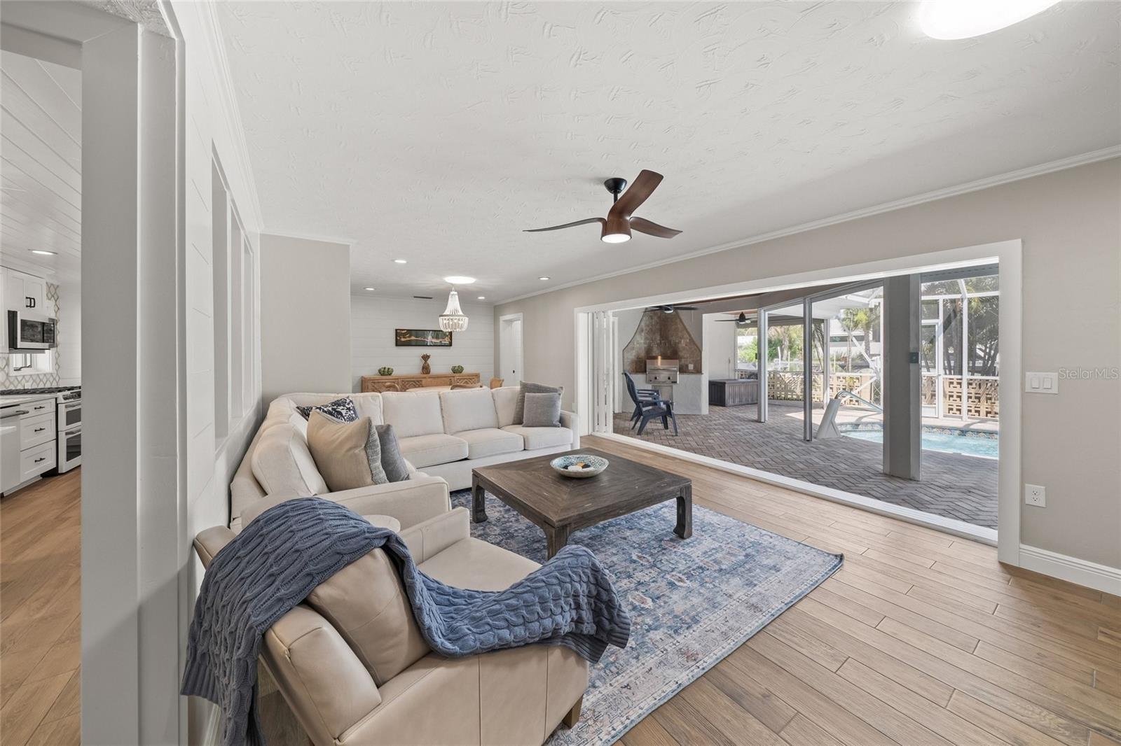 549 Halyard Ln, Longboat Key, FL, 34228, USA, 3 Bedrooms Bedrooms, ,2 BathroomsBathrooms,Residential,Active,549 Halyard Ln,A4696535