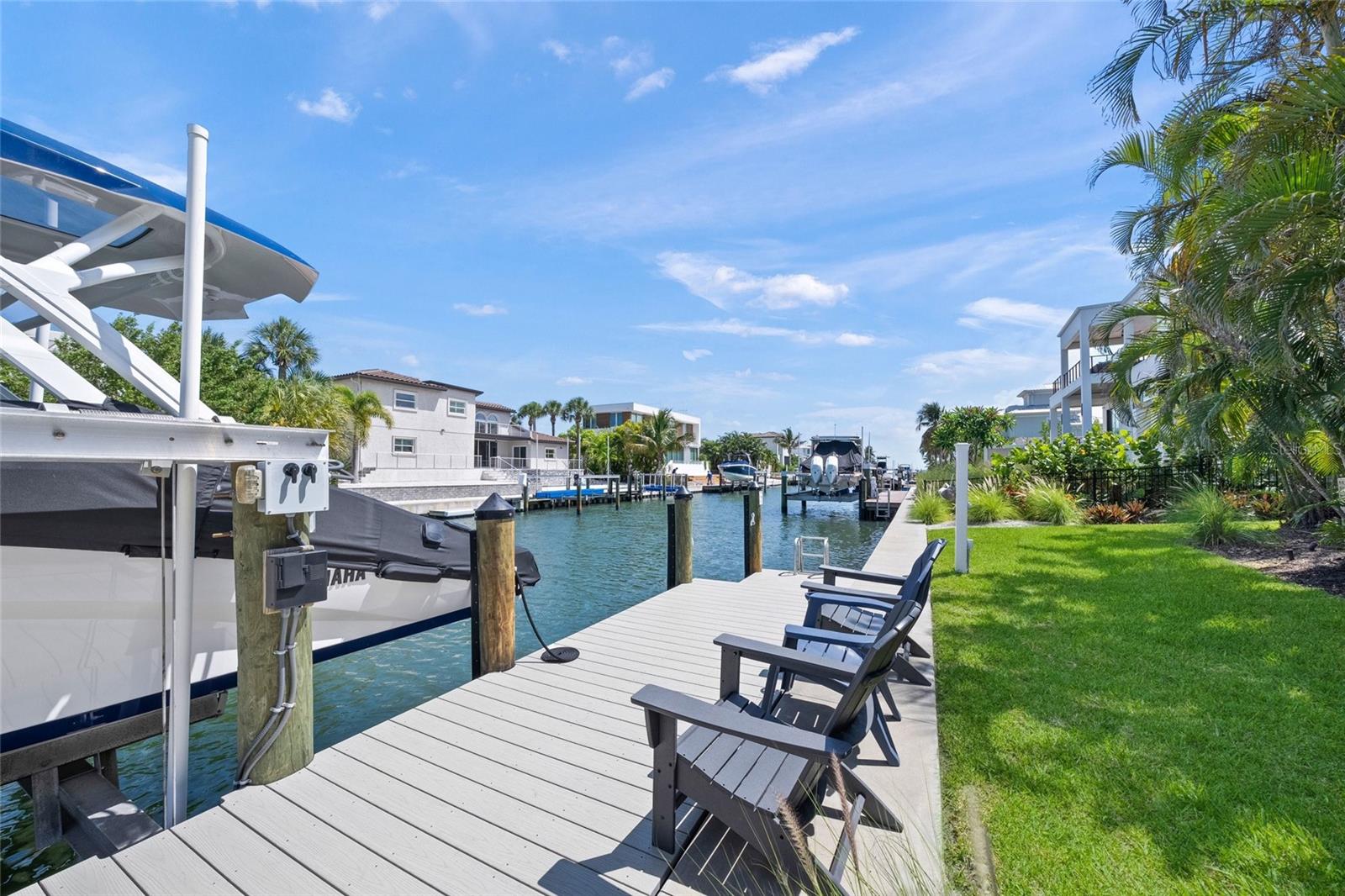 549 Halyard Ln, Longboat Key, FL, 34228, USA, 3 Bedrooms Bedrooms, ,2 BathroomsBathrooms,Residential,Active,549 Halyard Ln,A4696535