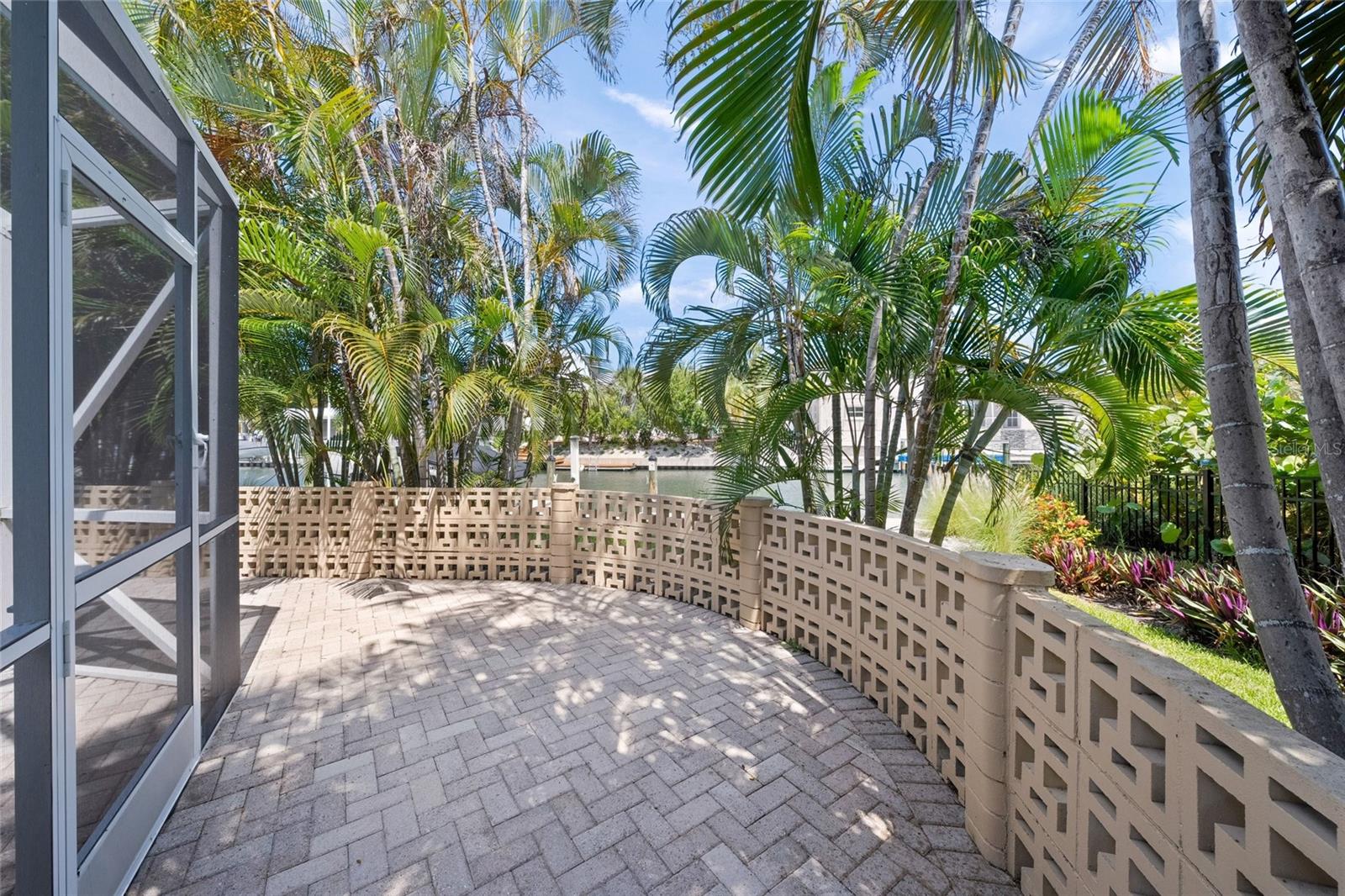 549 Halyard Ln, Longboat Key, FL, 34228, USA, 3 Bedrooms Bedrooms, ,2 BathroomsBathrooms,Residential,Active,549 Halyard Ln,A4696535