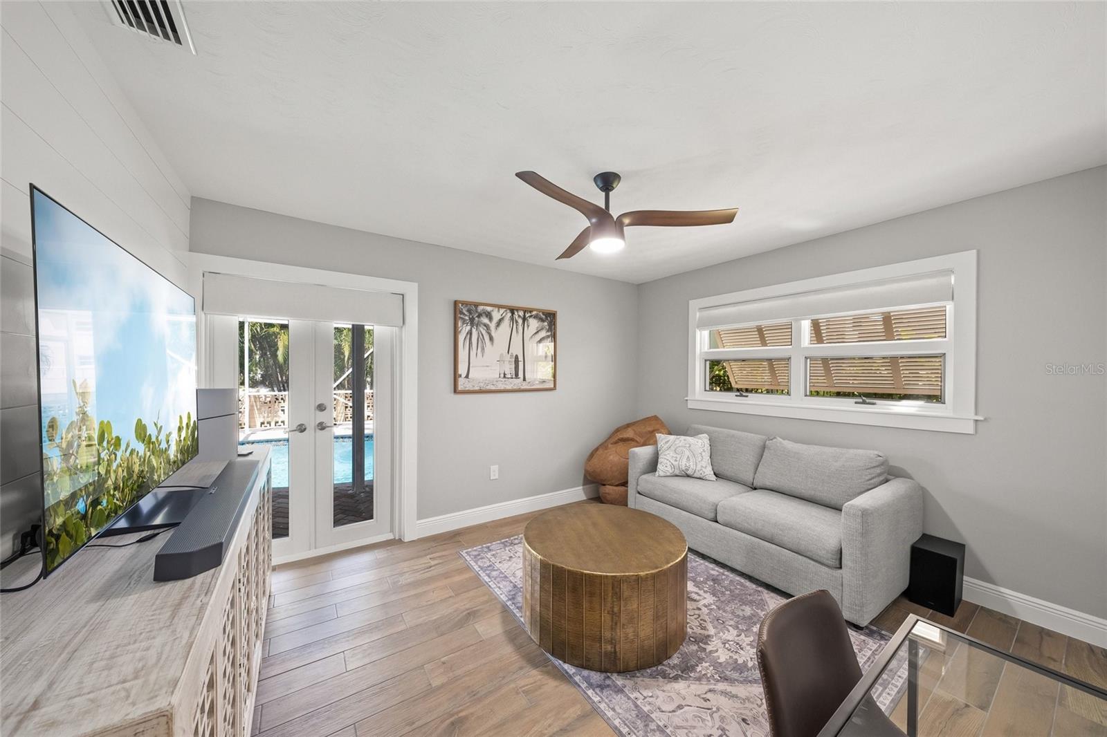 549 Halyard Ln, Longboat Key, FL, 34228, USA, 3 Bedrooms Bedrooms, ,2 BathroomsBathrooms,Residential,Active,549 Halyard Ln,A4696535