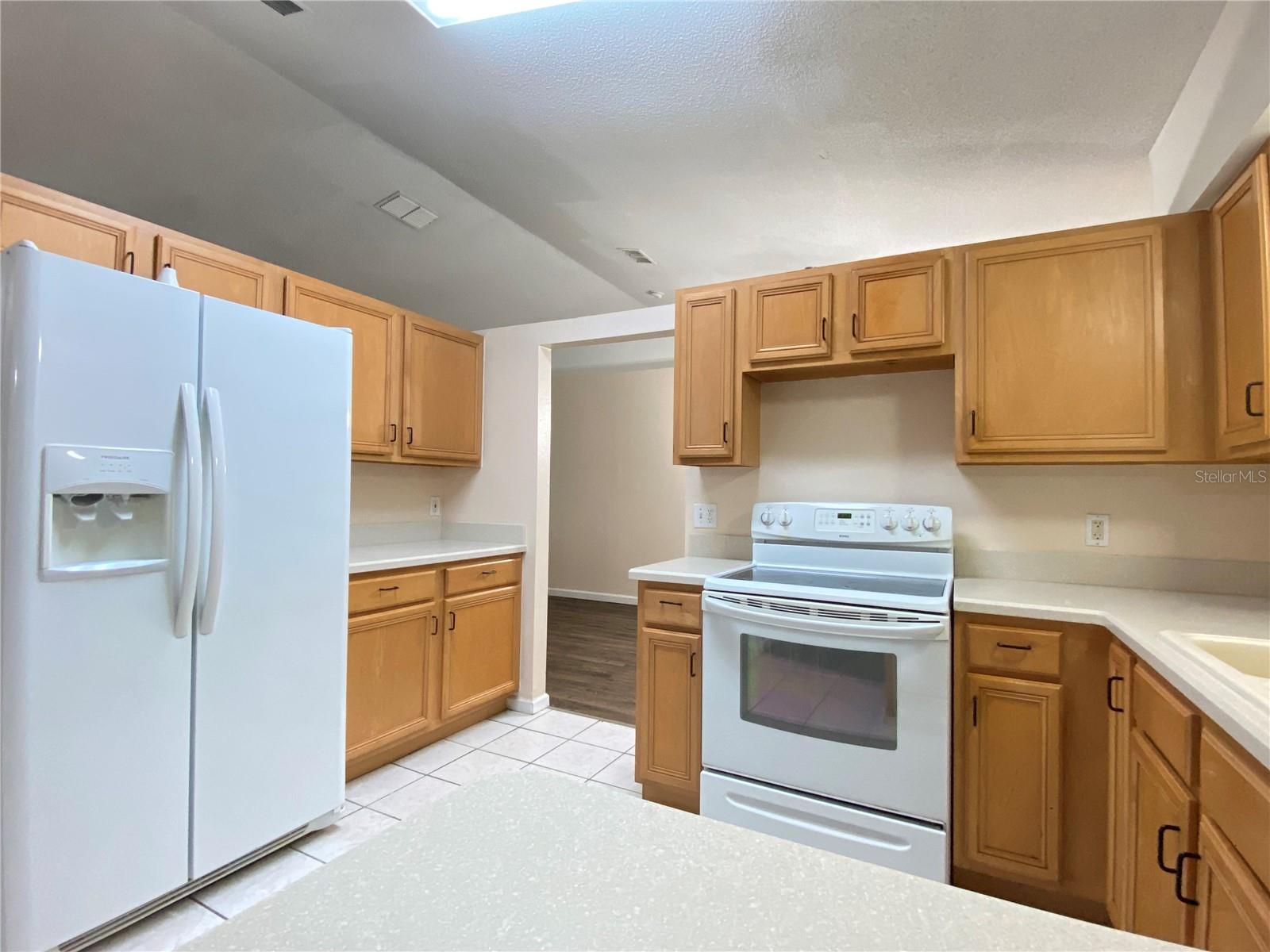 PINEHURST AT CYPRESS WOODS - Residential Lease