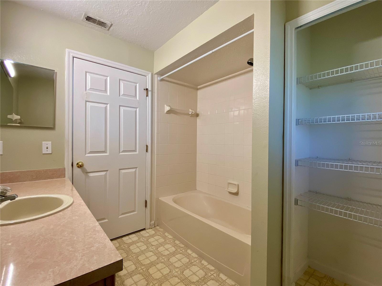 PINEHURST AT CYPRESS WOODS - Residential Lease