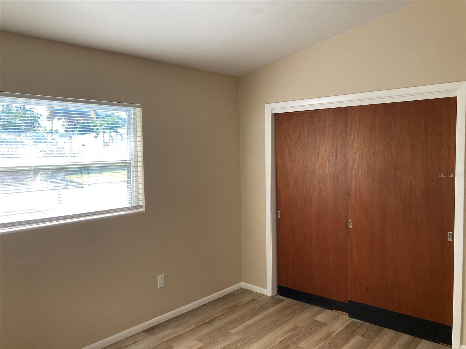 SUBURBAN ESTATES - Residential Lease