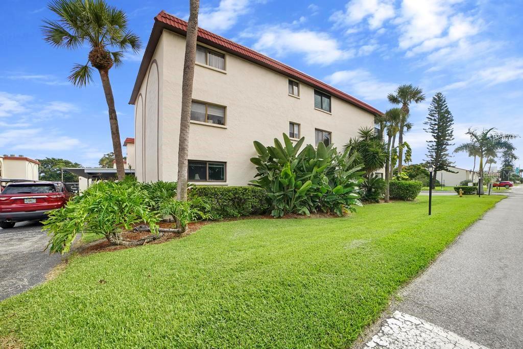 5800 N BANANA RIVER BOULEVARD 128
