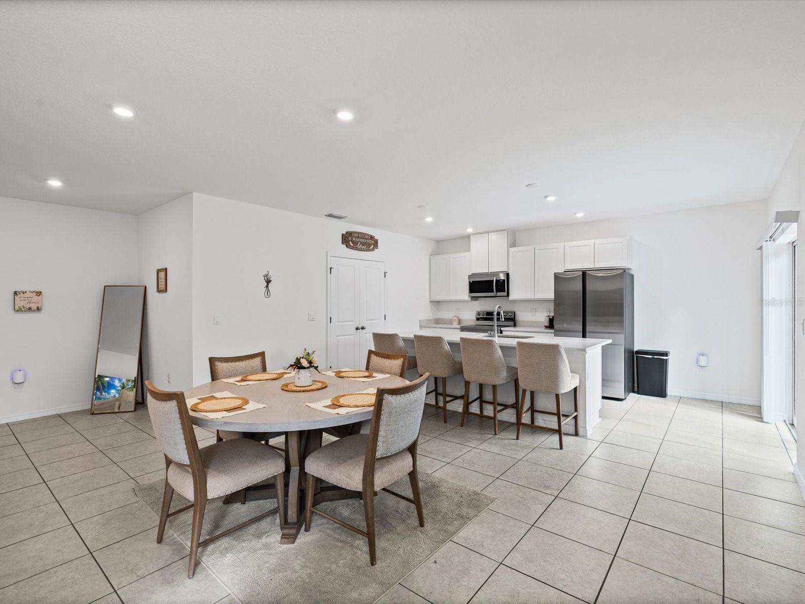 ROYAL HIGHLANDS UNIT 8  - 3360 - Residential