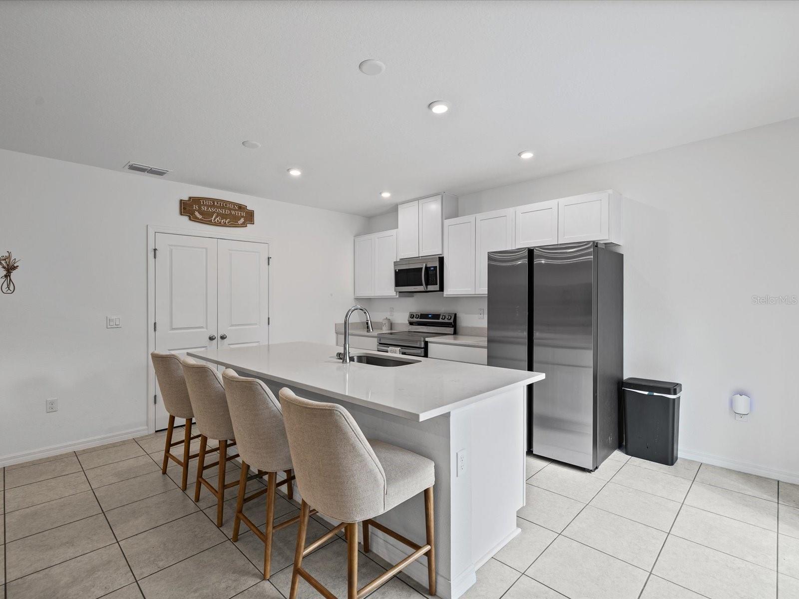 ROYAL HIGHLANDS UNIT 8  - 3360 - Residential