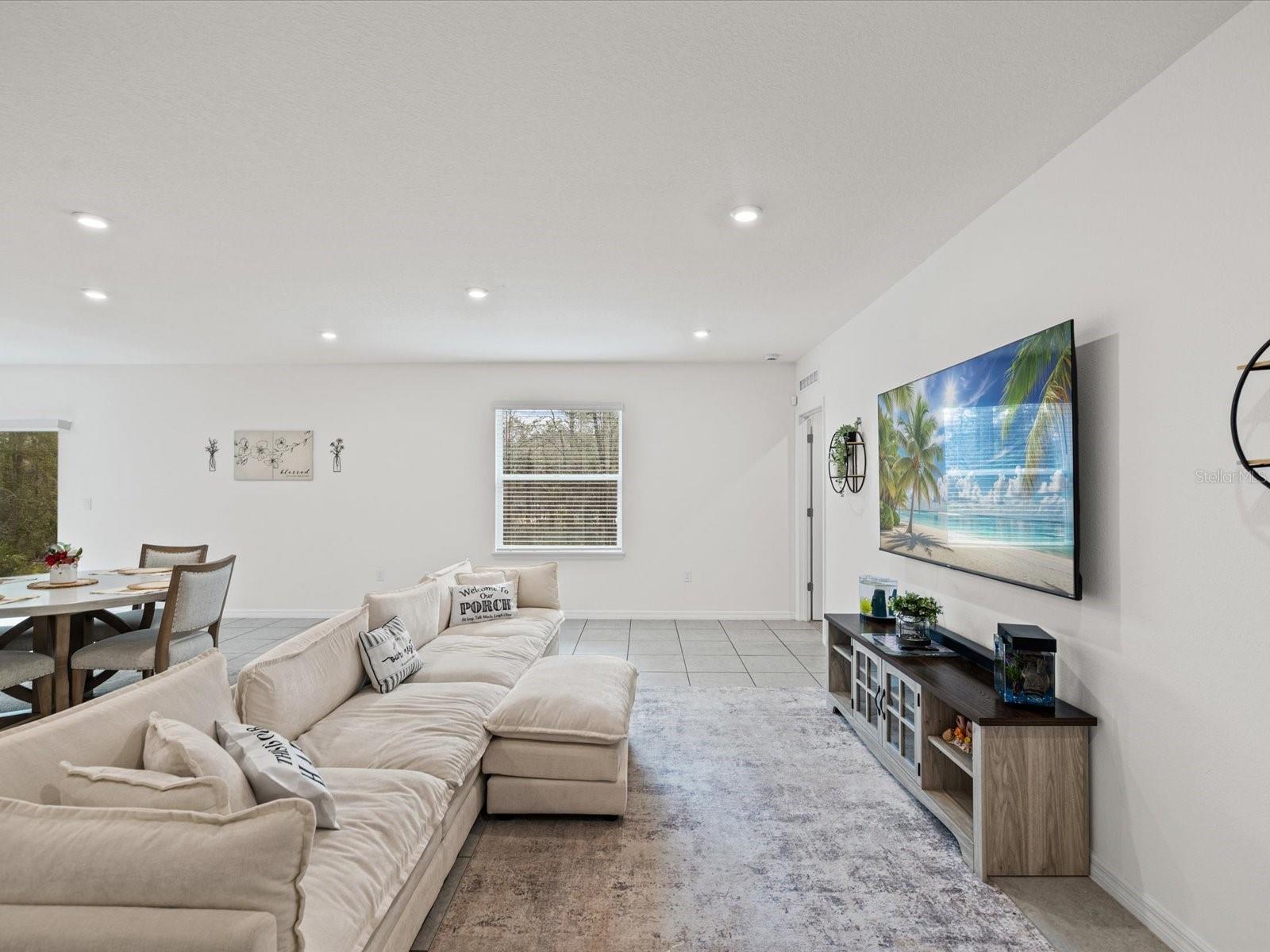 ROYAL HIGHLANDS UNIT 8  - 3360 - Residential