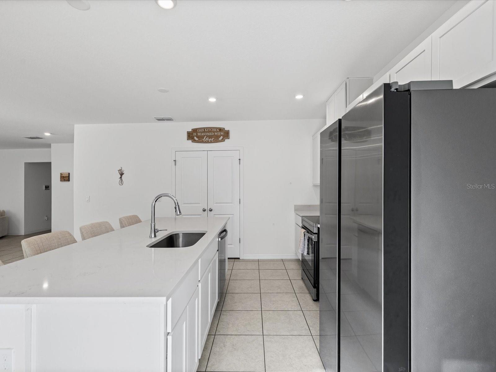 ROYAL HIGHLANDS UNIT 8  - 3360 - Residential