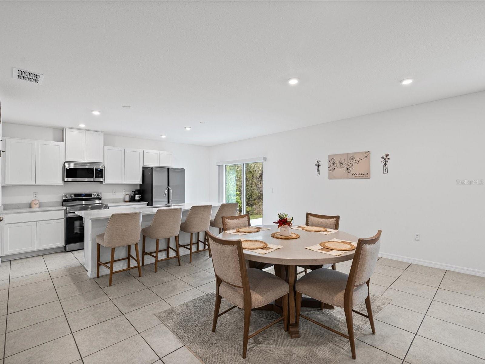 ROYAL HIGHLANDS UNIT 8  - 3360 - Residential