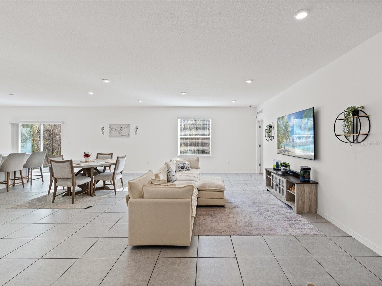 ROYAL HIGHLANDS UNIT 8  - 3360 - Residential