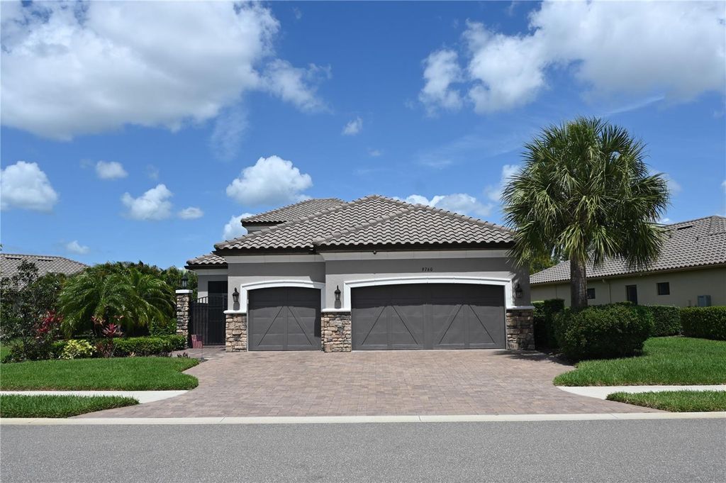 Photo of 9760 Highland Park Place, Palmetto, FL 34221 (MLS # TB8513507)