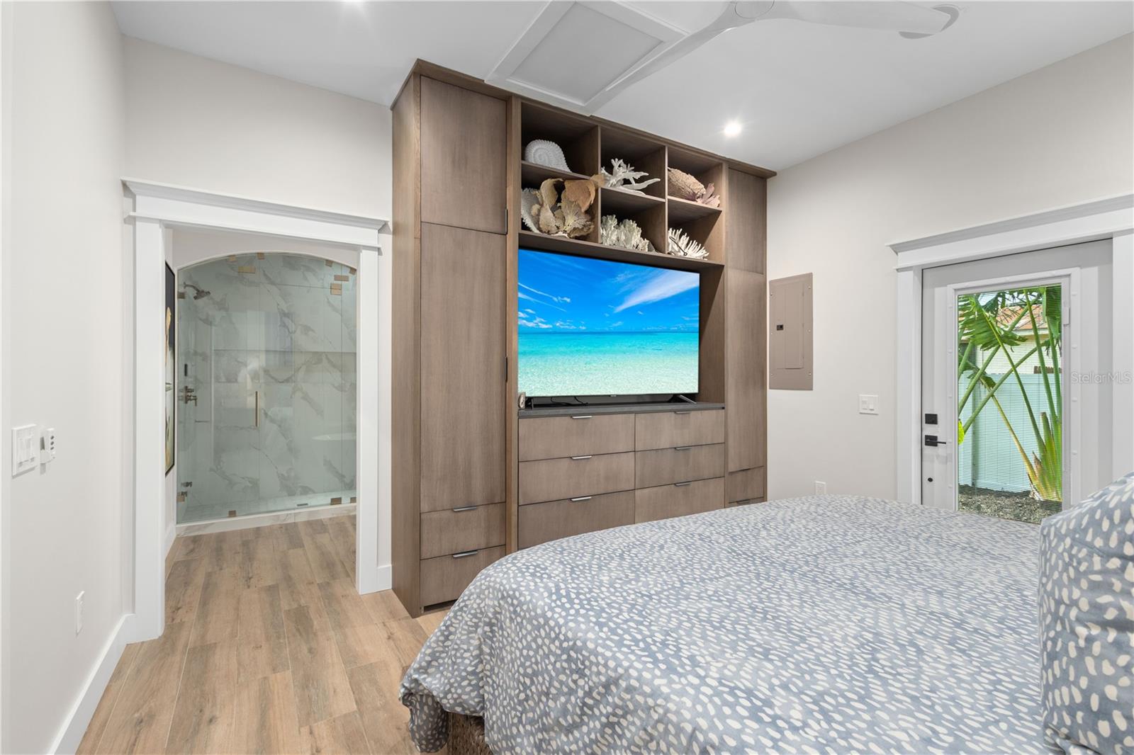 H T GLAZIER - Residential